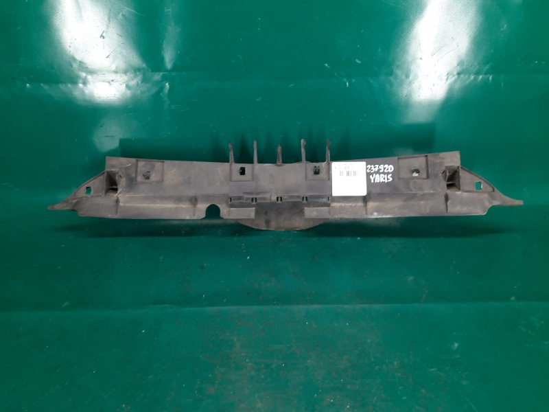 Накладка передней панели верх TOYOTA YARIS 05–11 2008 Хэтчбек 1.5 1NZ-FE 52617-52020 Б/У