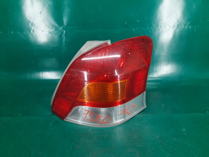 Запчасть фонарь наружный правый TOYOTA YARIS 05–11 2008 Хэтчбек 1.5 1NZ-FE 81551-52780 Б/У Фонарь наружный правый TOYOTA YARIS 05–11 2008 Хэтчбек 1.5 1NZ-FE 81551-52780 Б/У