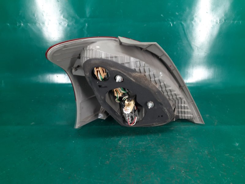 Фонарь наружный правый YARIS 05–11 2008 Хэтчбек 1.5 1NZ-FE Фонарь наружный правый YARIS 05–11 2008 Хэтчбек 1.5 1NZ-FE