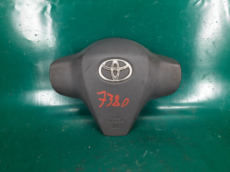 Подушка безопасности в руль TOYOTA YARIS 05–11 2008 Хэтчбек 1.5 1NZ-FE 45130-52371-B0 Б/У