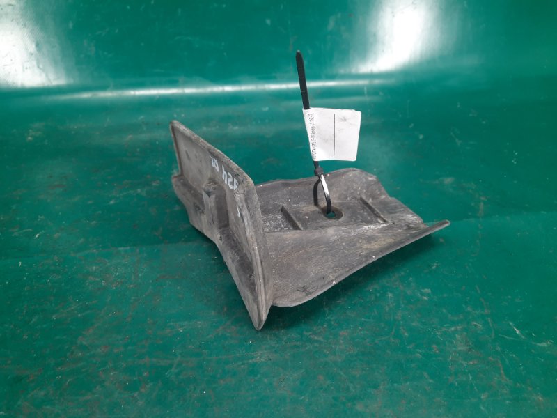 Брызговик задний левый YARIS 05–11 2008 Хэтчбек 1.5 1NZ-FE