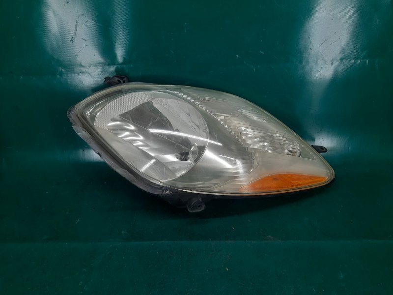 Запчасть фара левая TOYOTA YARIS 05–11 2008 Хэтчбек 1.5 1NZ-FE 81130-52B50 Б/У Фара левая TOYOTA YARIS 05–11 2008 Хэтчбек 1.5 1NZ-FE 81130-52B50 Б/У