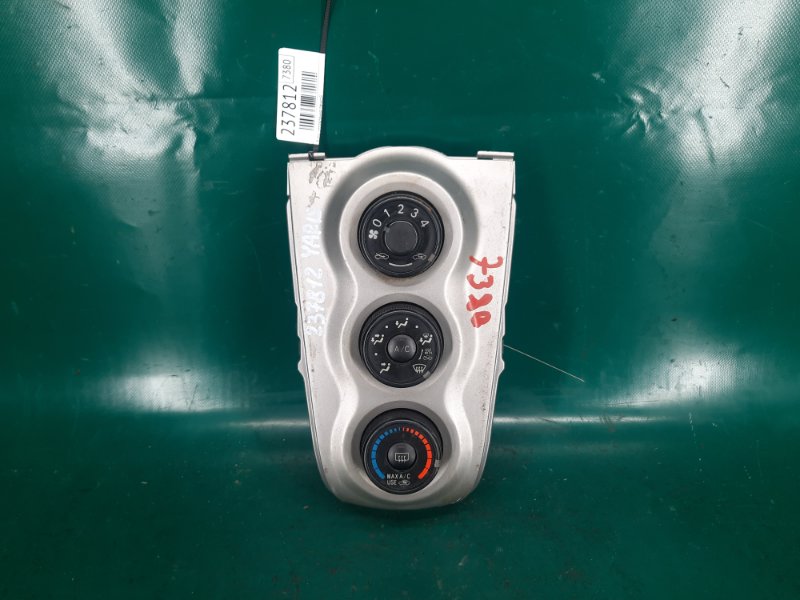 Блок управления печкой TOYOTA YARIS 05–11 2008 Хэтчбек 1.5 1NZ-FE 55901-52280 Б/У