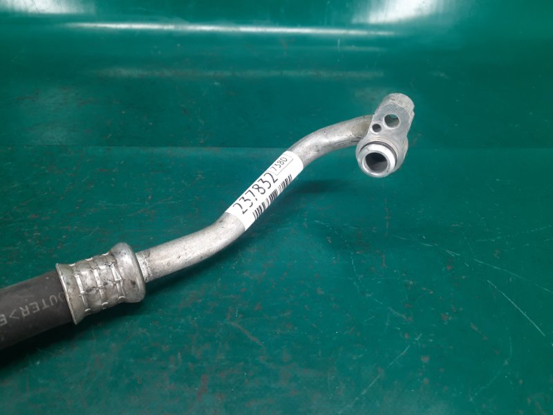 Трубка кондиционера TOYOTA YARIS 05–11 Хэтчбек 1.5 1NZ-FE Трубка кондиционера TOYOTA YARIS 05–11 Хэтчбек 1.5 1NZ-FE