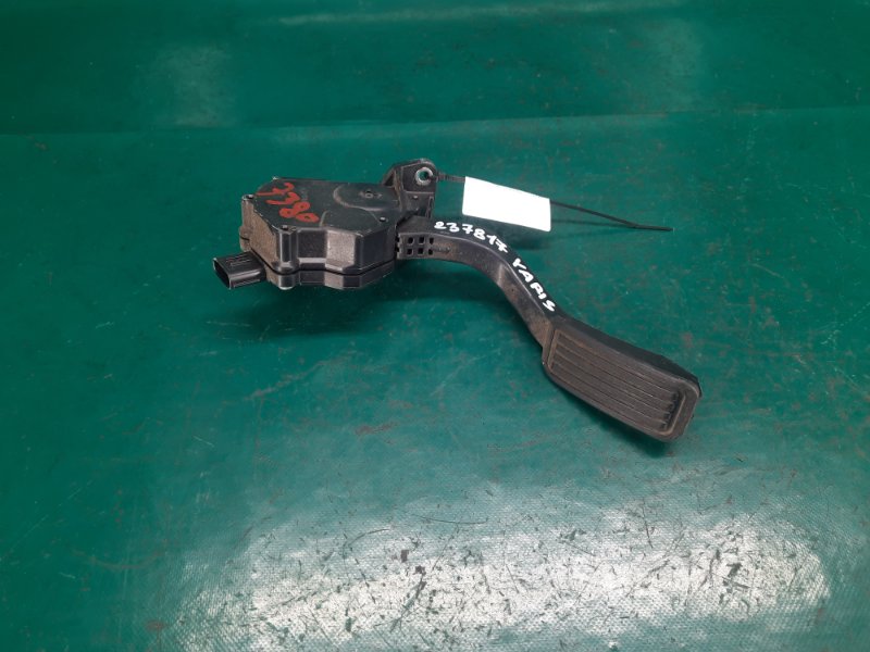 Педаль газа TOYOTA YARIS 05–11 2008 Хэтчбек 1.5 1NZ-FE 78110-52020 Б/У