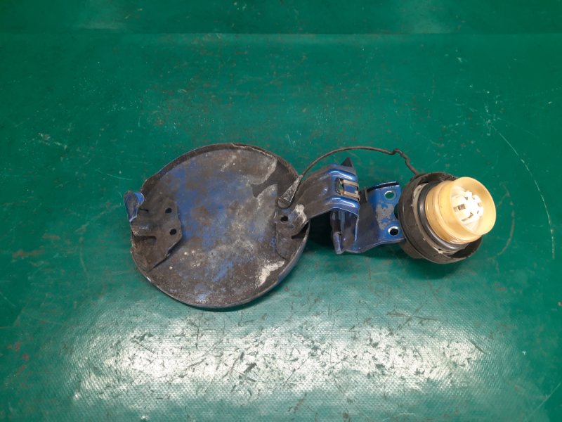 Лючок топливного бака YARIS 05–11 2008 Хэтчбек 1.5 1NZ-FE