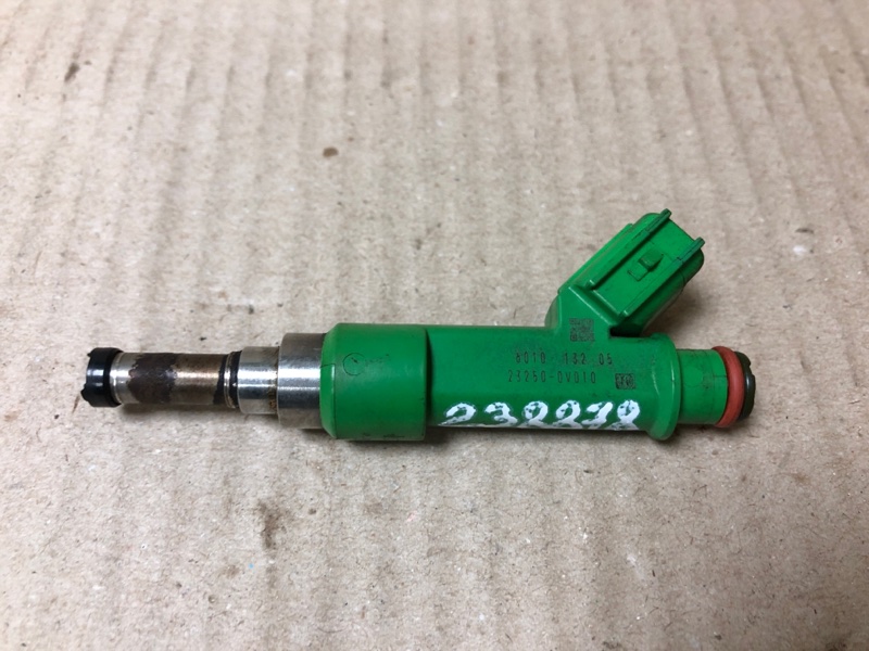Запчасть форсунка топливная TOYOTA CAMRY 50 12-15 2012 Седан 2.5 23209-09175 Б/У Форсунка топливная TOYOTA CAMRY 50 12-15 2012 Седан 2.5 23209-09175 Б/У