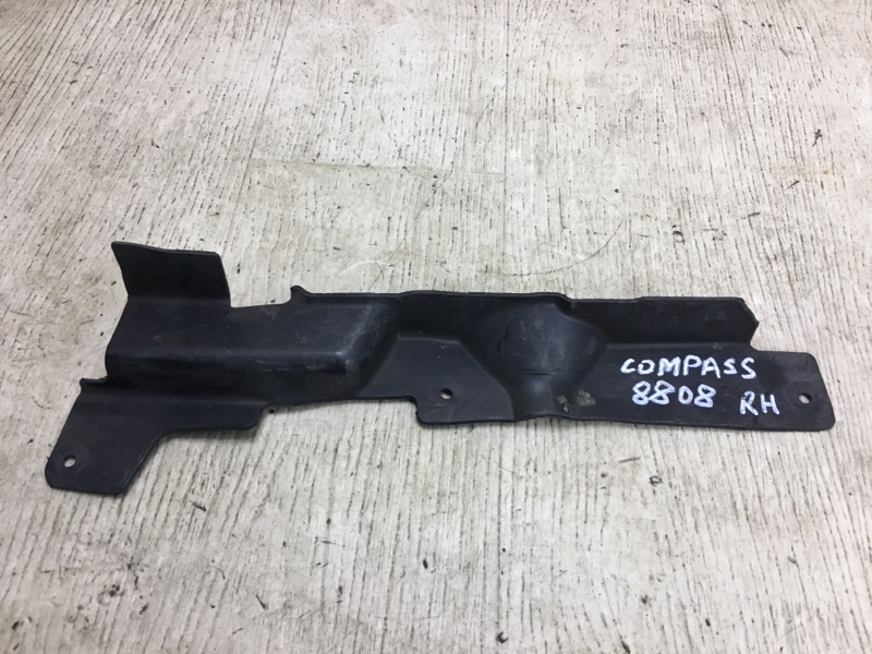 Запчасть дефлектор радиатора левый JEEP COMPASS 06-16 2013 MK49 2.4 ED3 5191255AA Б/У Дефлектор радиатора левый JEEP COMPASS 06-16 2013 MK49 2.4 ED3 5191255AA Б/У