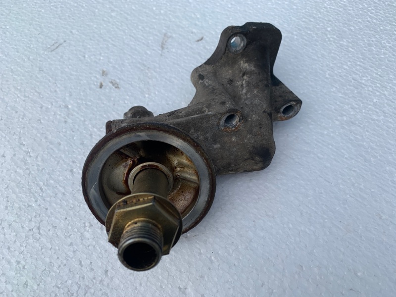 Кронштейн масляного фильтра LEXUS GX470 02-09 Внедорожник 2UZFE Кронштейн масляного фильтра LEXUS GX470 02-09 Внедорожник 2UZFE