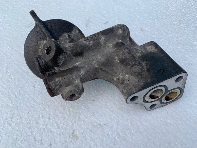 Кронштейн масляного фильтра GX470 02-09 Внедорожник 2UZFE Кронштейн масляного фильтра GX470 02-09 Внедорожник 2UZFE