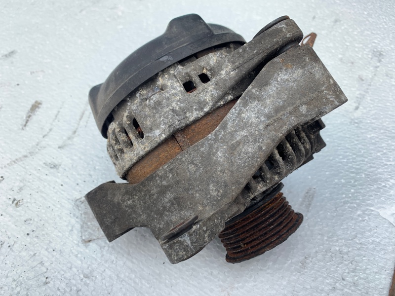 Генератор SEQUOIA 01-07 Внедорожник