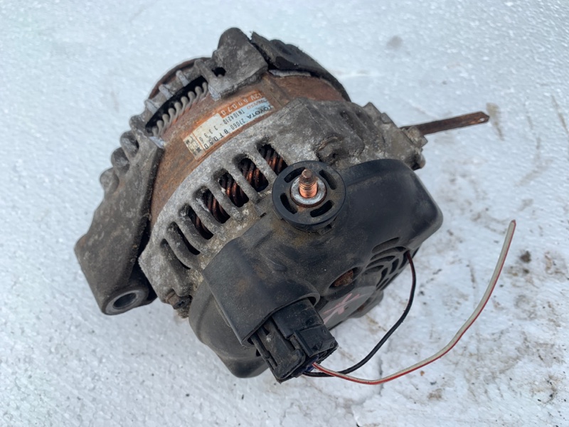 Генератор TOYOTA SEQUOIA 01-07 Внедорожник Б/У