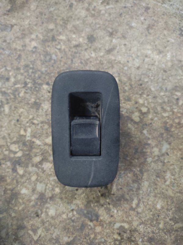 Запчасть кнопка стеклоподъемника TOYOTA AURIS 06-12 84810-0D030 Б/У Кнопка стеклоподъемника TOYOTA AURIS 06-12 84810-0D030 Б/У