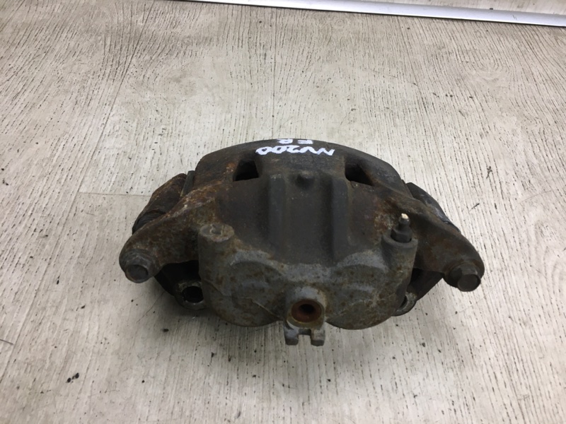 Суппорт тормозной передний правый NISSAN NV200 USA 13- M20XUS 2.0 MR20DE