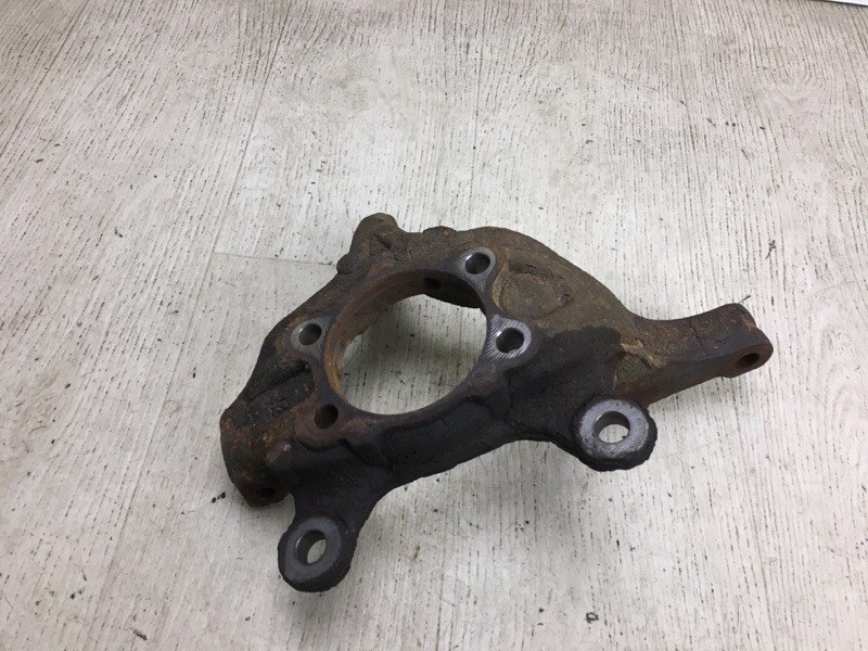 Кулак поворотный передний правый NV200 USA 13- 2020 M20XUS 2.0 MR20DE