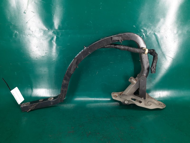 Петля крышки багажника правая SUBARU IMPREZA 07-11 GE/GH Седан 2.5 EJ253