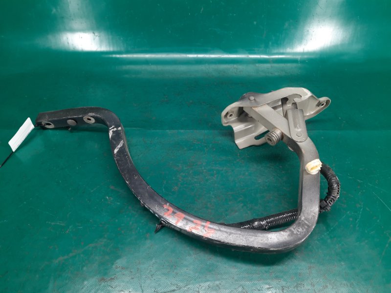 Петля крышки багажника правая IMPREZA 07-11 GE/GH 2009 Седан 2.5 EJ253