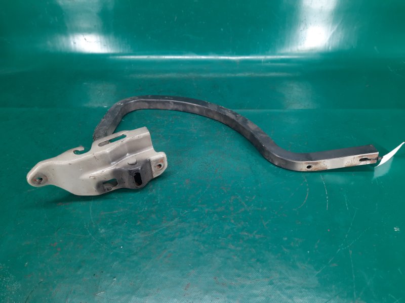 Петля крышки багажника левая IMPREZA 07-11 GE/GH 2009 Седан 2.5 EJ253