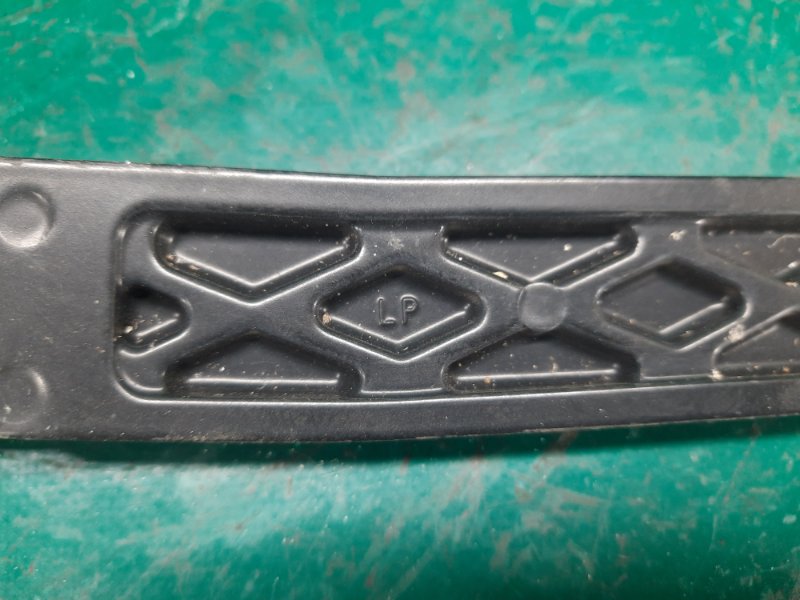 Поводок стеклоочистителя передний правый SUBARU IMPREZA 07-11 GE/GH Седан 2.5 EJ253