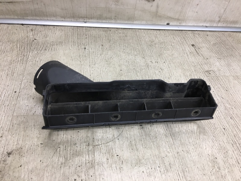 Воздухозаборник HYUNDAI SANTA FE (CM) 05-12 CM