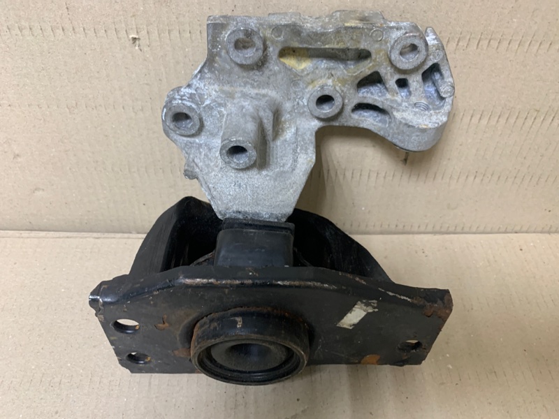 Подушка двигателя правая ROGUE 08-15 2009 Внедорожник 2.5 QR25DE