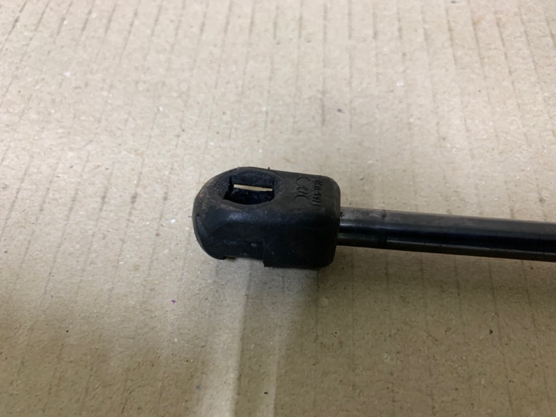 Амортизатор крышки багажника левый NISSAN ROGUE 08-15 Внедорожник 2.5 QR25DE