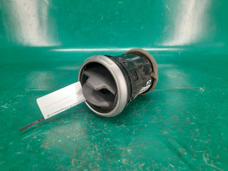 Запчасть дефлектор воздушный левый NISSAN ROGUE 08-15 2008 Внедорожник 2.5 QR25DE 68760-JM02A Б/У Дефлектор воздушный левый NISSAN ROGUE 08-15 2008 Внедорожник 2.5 QR25DE 68760-JM02A Б/У