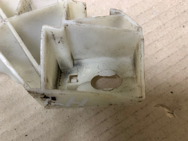 Кронштейн переднего бампера (на крыле) правый NISSAN ROGUE 08-15 Внедорожник 2.5 QR25DE