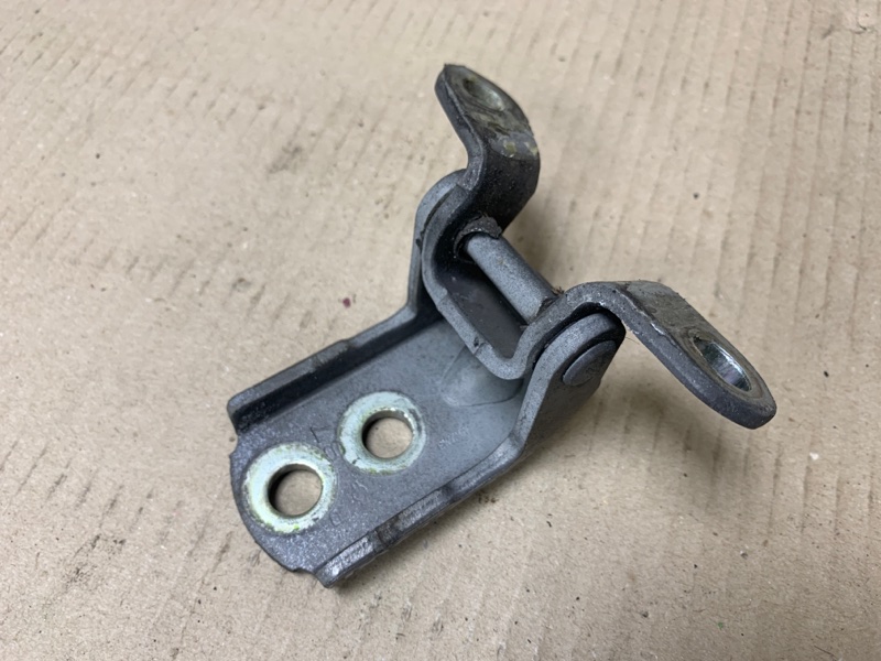 Петля двери нижняя передняя правая NISSAN ROGUE 08-15 Внедорожник 2.5 QR25DE