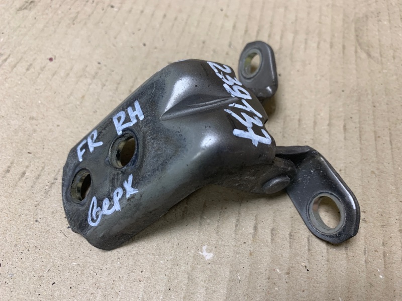 Петля двери верхняя передняя правая NISSAN ROGUE 08-15 2009 Внедорожник 2.5 QR25DE 82421-4P00A Б/У