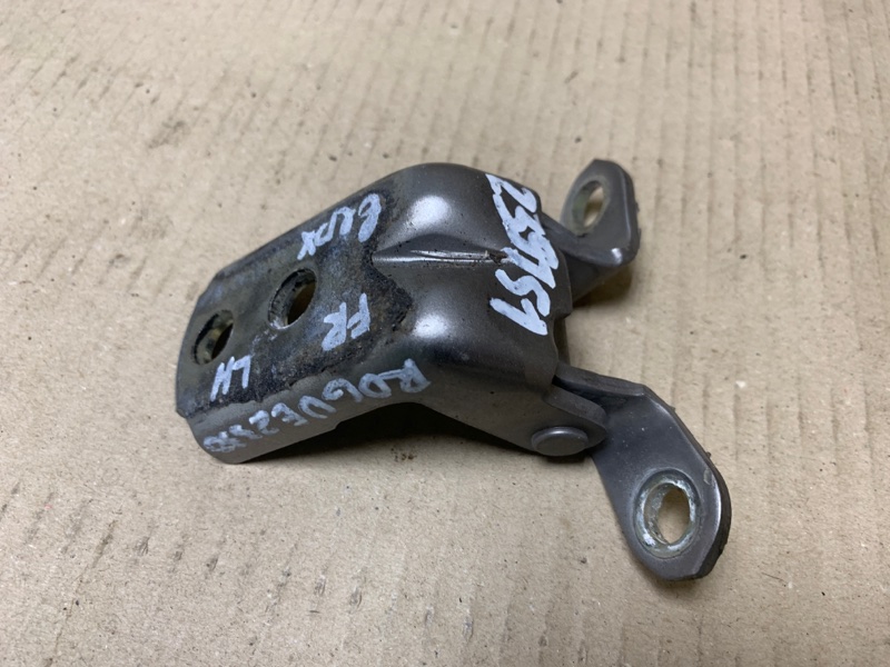 Петля двери верхняя передняя левая NISSAN ROGUE 08-15 2009 Внедорожник 2.5 QR25DE 82420-4P00A Б/У