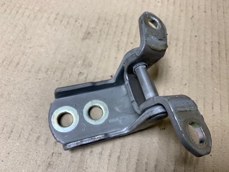 Петля двери верхняя передняя левая NISSAN ROGUE 08-15 Внедорожник 2.5 QR25DE