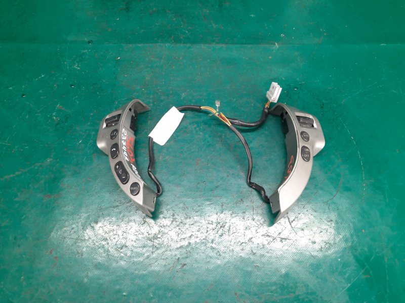 Запчасть кнопки на руль NISSAN ROGUE 08-15 2008 Внедорожник 2.5 QR25DE 25550-JM02A Б/У Кнопки на руль NISSAN ROGUE 08-15 2008 Внедорожник 2.5 QR25DE 25550-JM02A Б/У