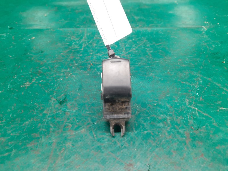 Кнопка стеклоподъемника задняя правая NISSAN ROGUE 08-15 Внедорожник 2.5 QR25DE