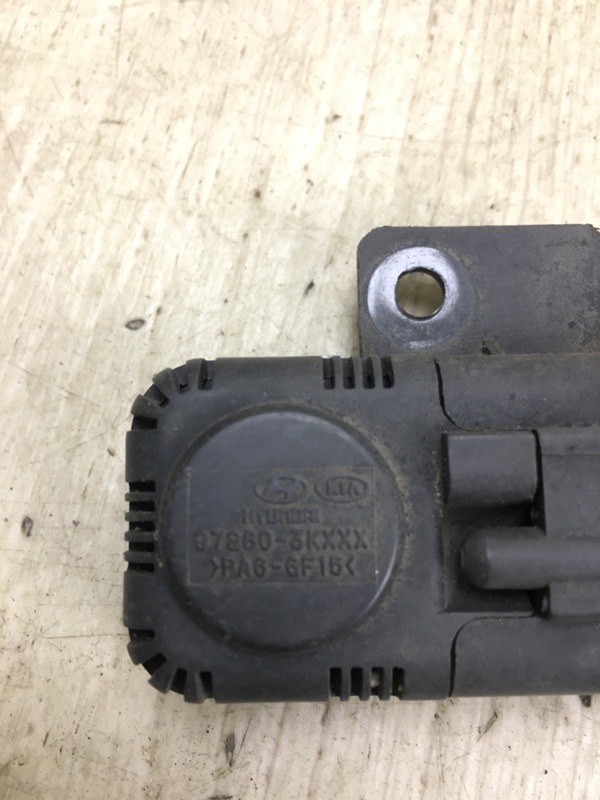 Датчик температуры наружного воздуха HYUNDAI SONATA NF 04-10