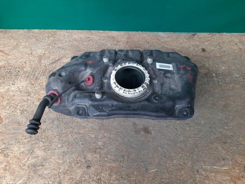 Запчасть топливный бак TOYOTA YARIS 05–11 2008 Хэтчбек 1.5 1NZ-FE 77001-52211 Б/У Топливный бак TOYOTA YARIS 05–11 2008 Хэтчбек 1.5 1NZ-FE 77001-52211 Б/У