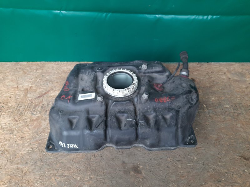 Топливный бак TOYOTA YARIS 05–11 Хэтчбек 1.5 1NZ-FE Топливный бак TOYOTA YARIS 05–11 Хэтчбек 1.5 1NZ-FE