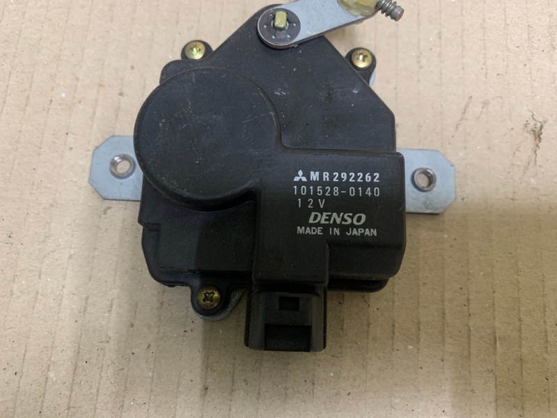 Привод открывания крышки багажника OUTLANDER 03-07 2002 Внедорожник 2.4 4G64