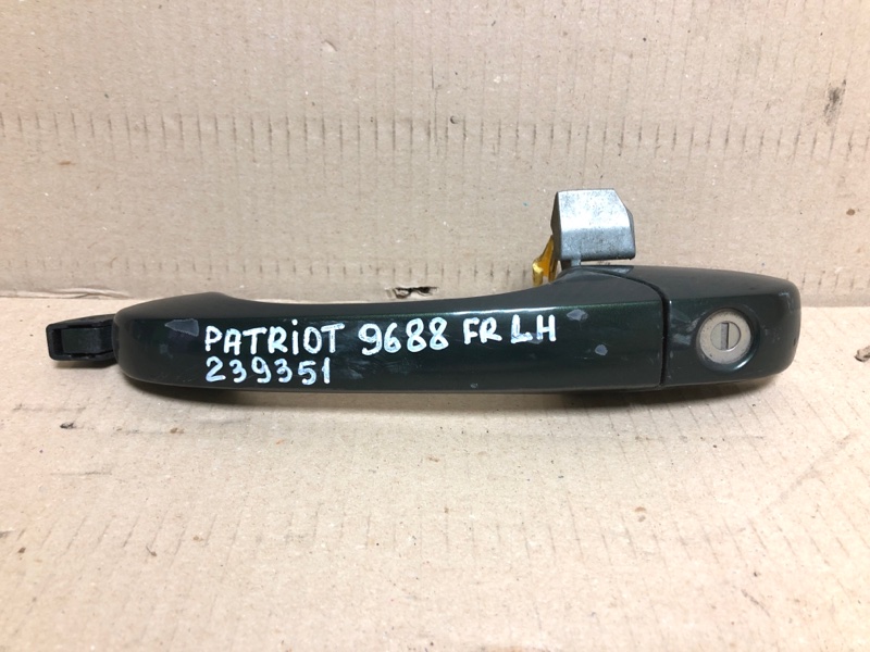 Запчасть ручка двери наружная передняя левая JEEP PATRIOT 10-17 2010 MK74 2.0 ECN XU55HGNAE Б/У Ручка двери наружная передняя левая JEEP PATRIOT 10-17 2010 MK74 2.0 ECN XU55HGNAE Б/У