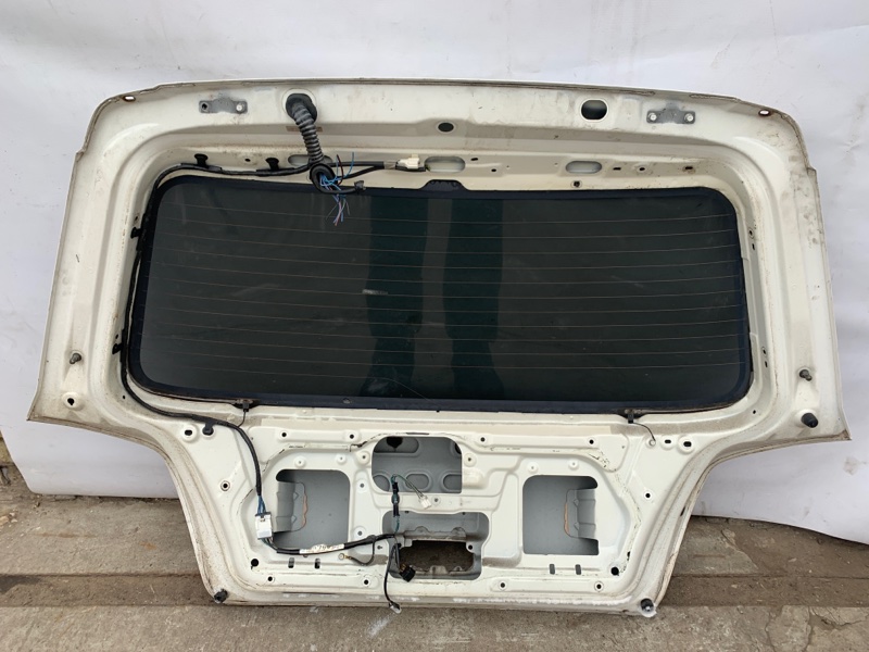 Крышка багажника OUTLANDER 03-07 2002 Внедорожник 2.4 4G64