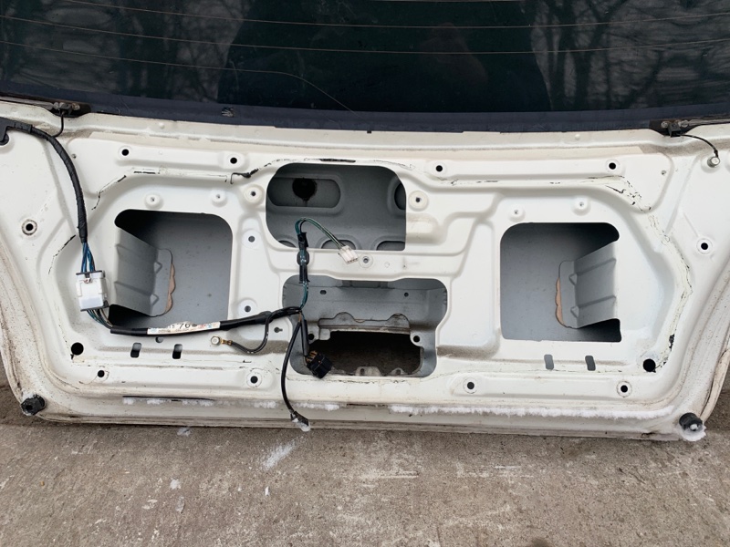 Крышка багажника OUTLANDER 03-07 2002 Внедорожник 2.4 4G64