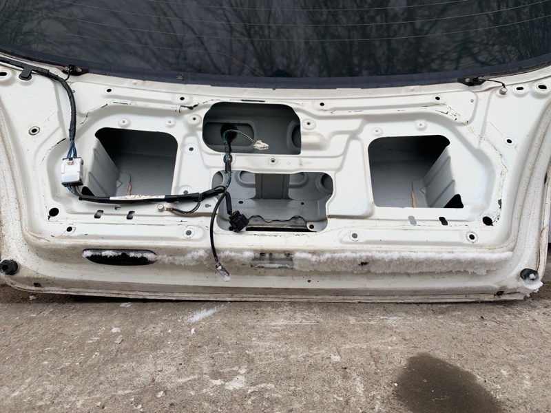 Крышка багажника OUTLANDER 03-07 2002 Внедорожник 2.4 4G64