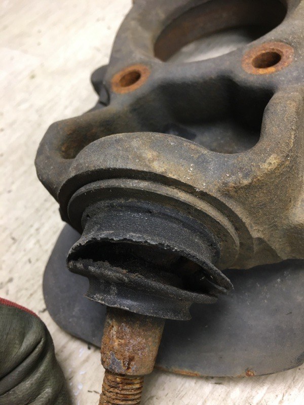 Кулак поворотный передний правый JOURNEY 08-20 2008 JC 3.5 EGF