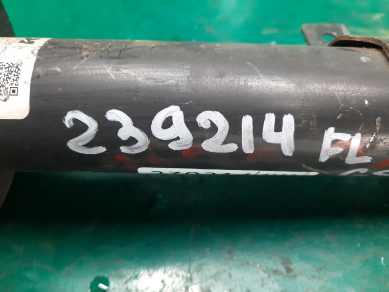 Амортизатор передний левый GS350 GS300 05-11 2009 Седан 3.5