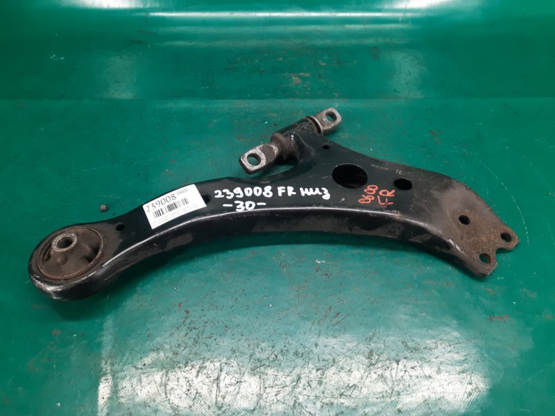 Рычаг передней подвески нижний правый CAMRY 30 02-06 2005 Седан 2.4 2AZFE