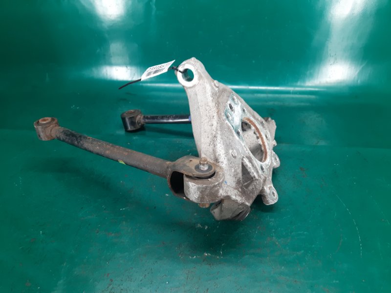 Цапфа задняя левая LEXUS GS350 GS300 05-11 Седан 3.5