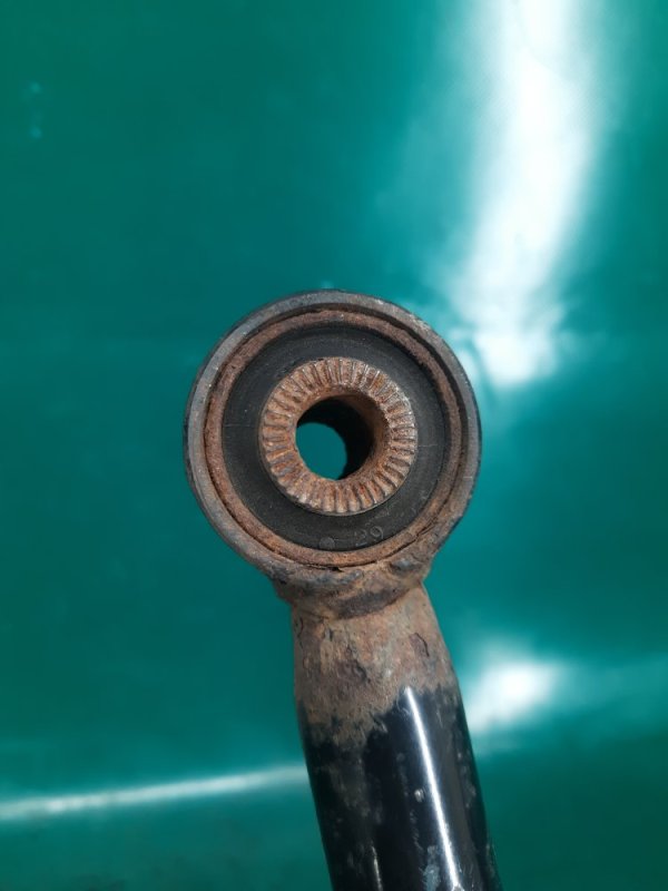 Цапфа задняя левая GS350 GS300 05-11 2009 Седан 3.5