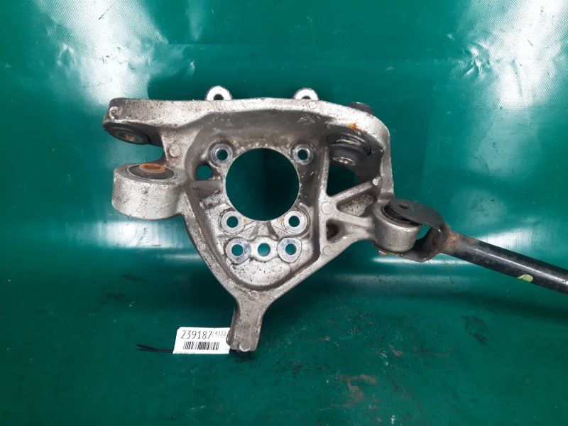 Цапфа задняя правая GS350 GS300 05-11 2009 Седан 3.5 Цапфа задняя правая GS350 GS300 05-11 2009 Седан 3.5