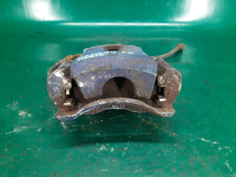 Суппорт тормозной передний правый YARIS 05–11 2008 Хэтчбек 1.5 1NZ-FE