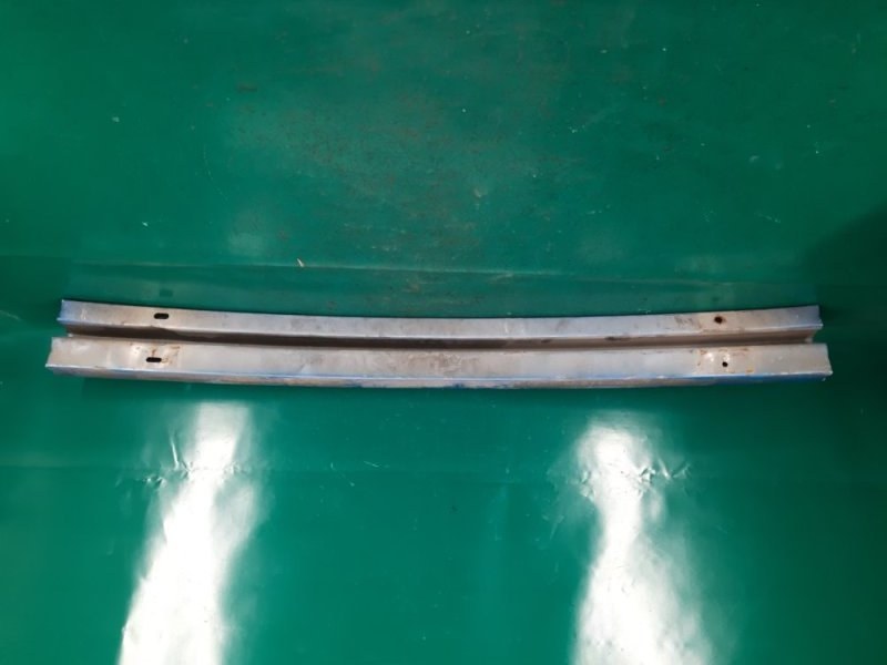 Усилитель заднего бампера TOYOTA YARIS 05–11 Хэтчбек 1.5 1NZ-FE